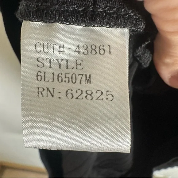 NWT $319 Tadashi Shoji Tabora Off The Shoulder Little Black Dress Size Medium - Picture 9 of 15